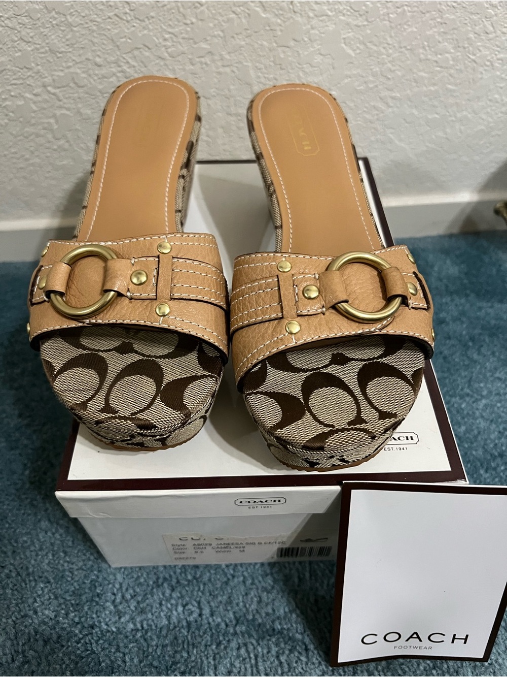 NWT Vintage 2000s COACH Tan Janessa Wedges